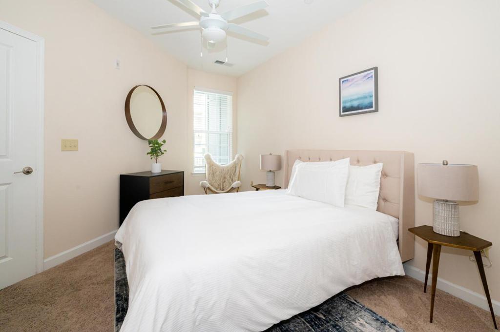 Beautiful 1Br W Balcony Gym Patio Areas Apartment Charlotte Exterior photo